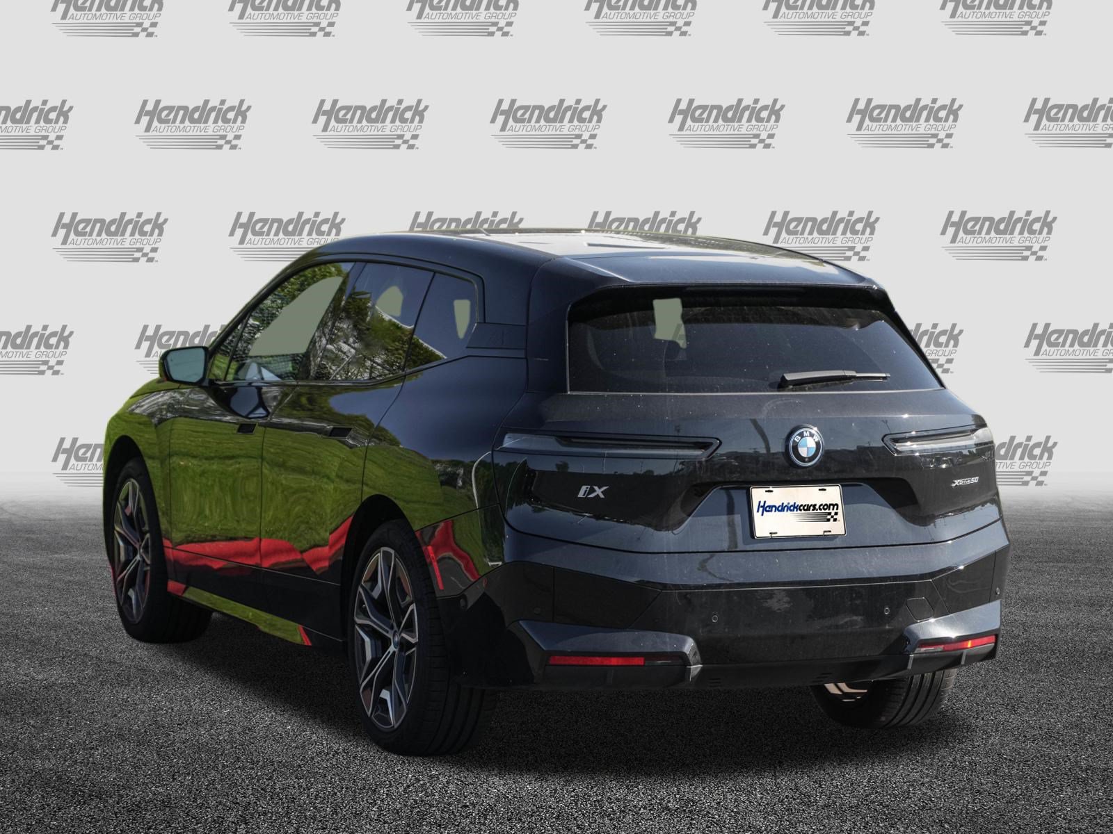 Certified 2024 BMW iX xDrive50 w/ Premium Package AWD/4WD image 5