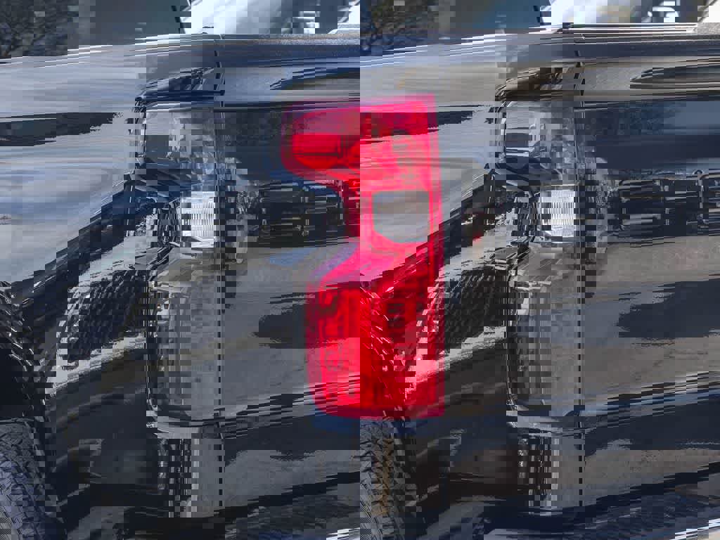 Used 2023 Chevrolet Silverado 1500 LT image 6