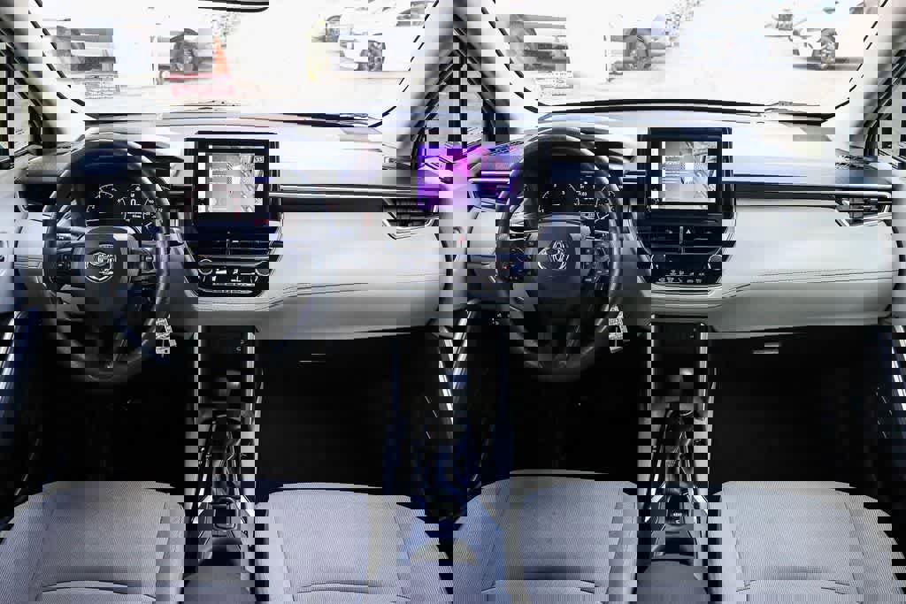 Used 2023 Toyota Corolla Cross L image 12