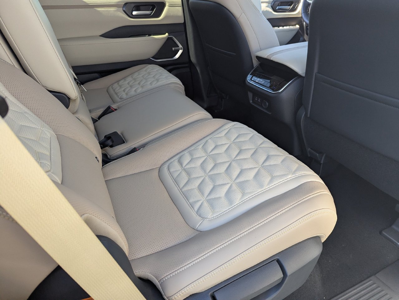 New 2027 Nissan Armada Platinum AWD/4WD image 24