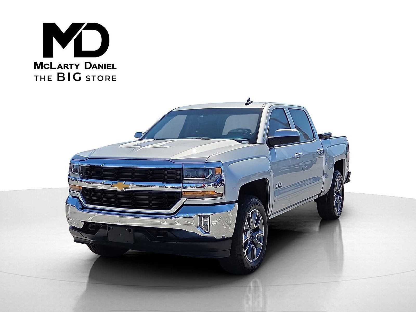 Used 2018 Chevrolet Silverado 1500 LT w/ Texas Edition image 2