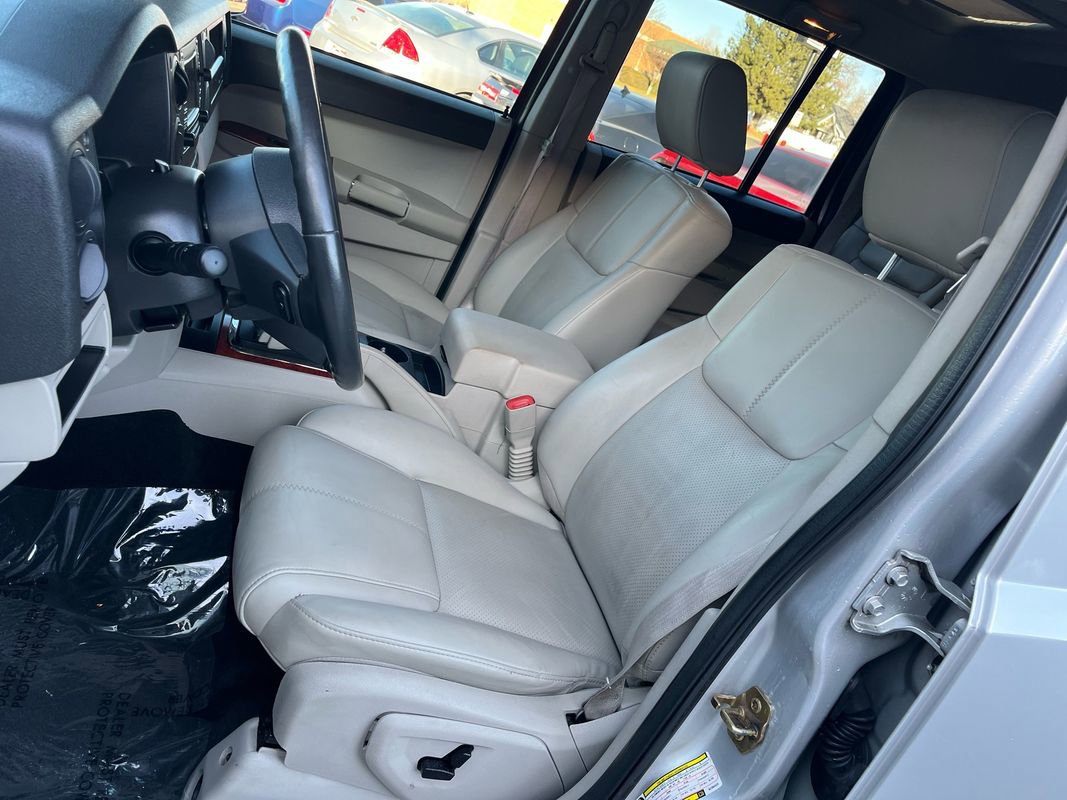 Used 2006 Jeep Commander Limited w/ Trailer Tow Group IV image 12