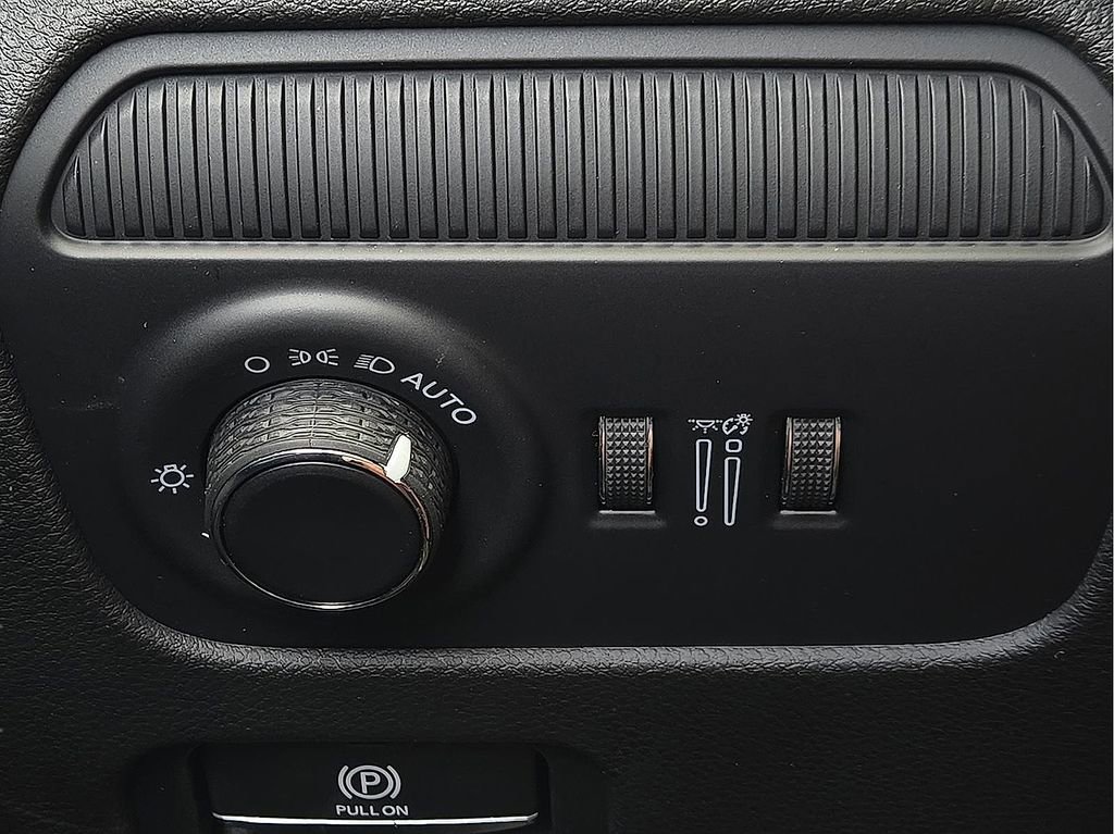 New 2026 Jeep Grand Wagoneer Limited AWD/4WD image 17