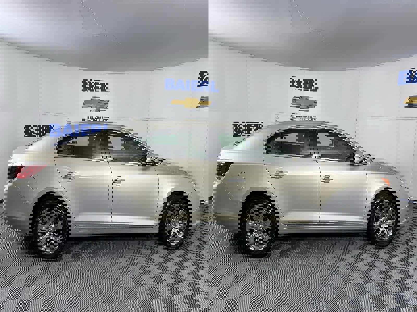 Used 2012 Buick LaCrosse Premium w/ Entertainment Package image 6