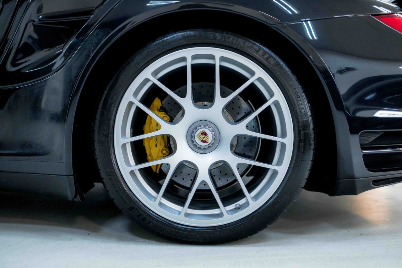 Used 2011 Porsche 911 Turbo S image 35