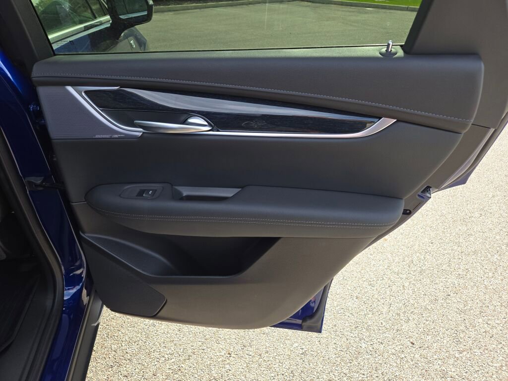 New 2025 Cadillac XT5 Premium Luxury w/ LPO, Floor Liner Package FWD image 9