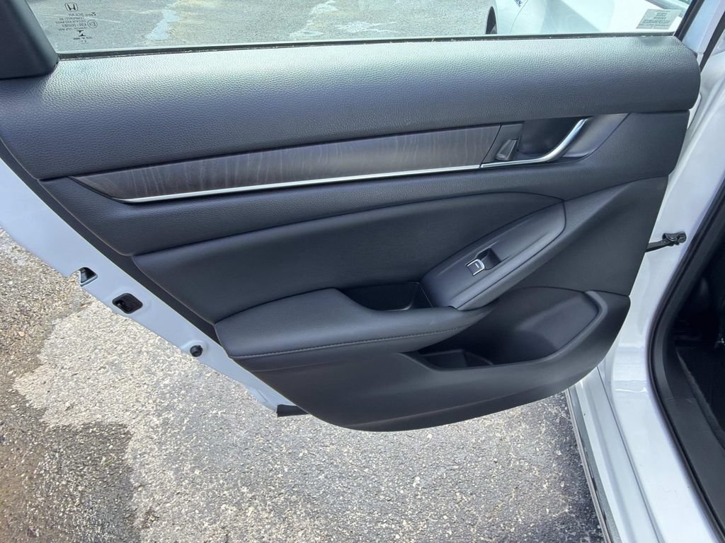 Used 2022 Honda Accord EX-L image 13