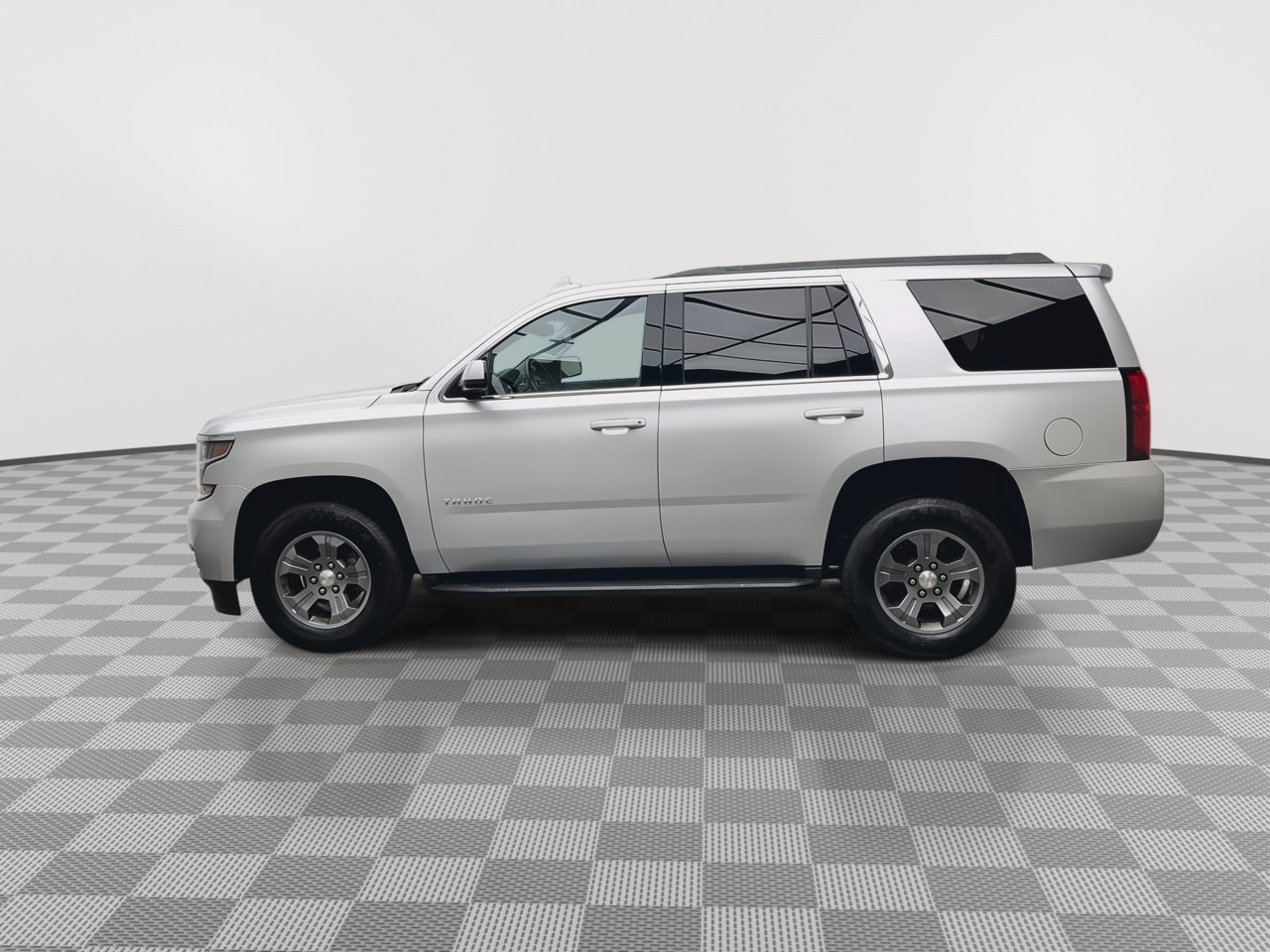 Used 2019 Chevrolet Tahoe LS AWD/4WD image 36