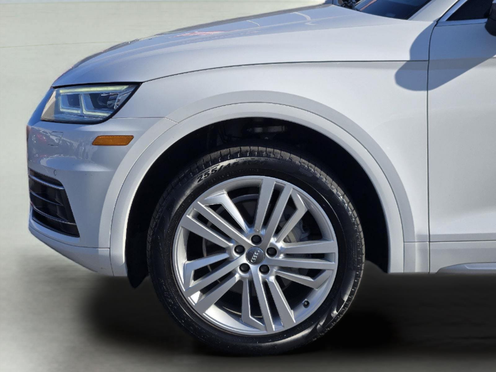 Used 2018 Audi Q5 2.0T Premium Plus w/ Premium Plus Package AWD/4WD image 9