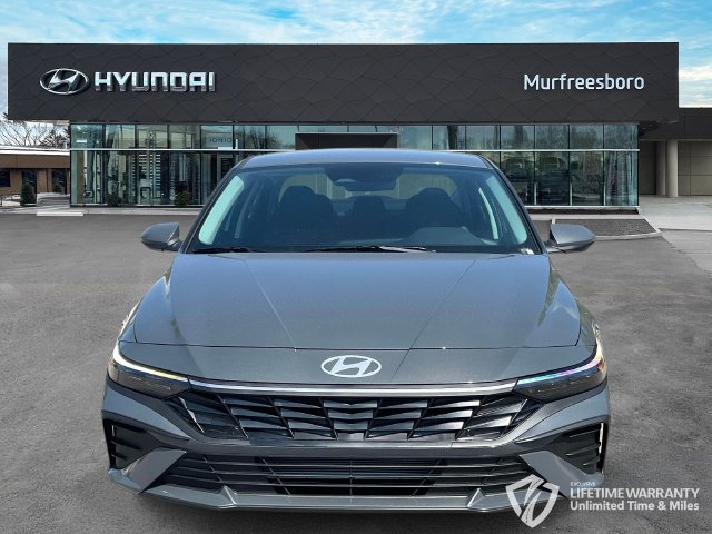 New 2026 Hyundai Elantra SE FWD image 2