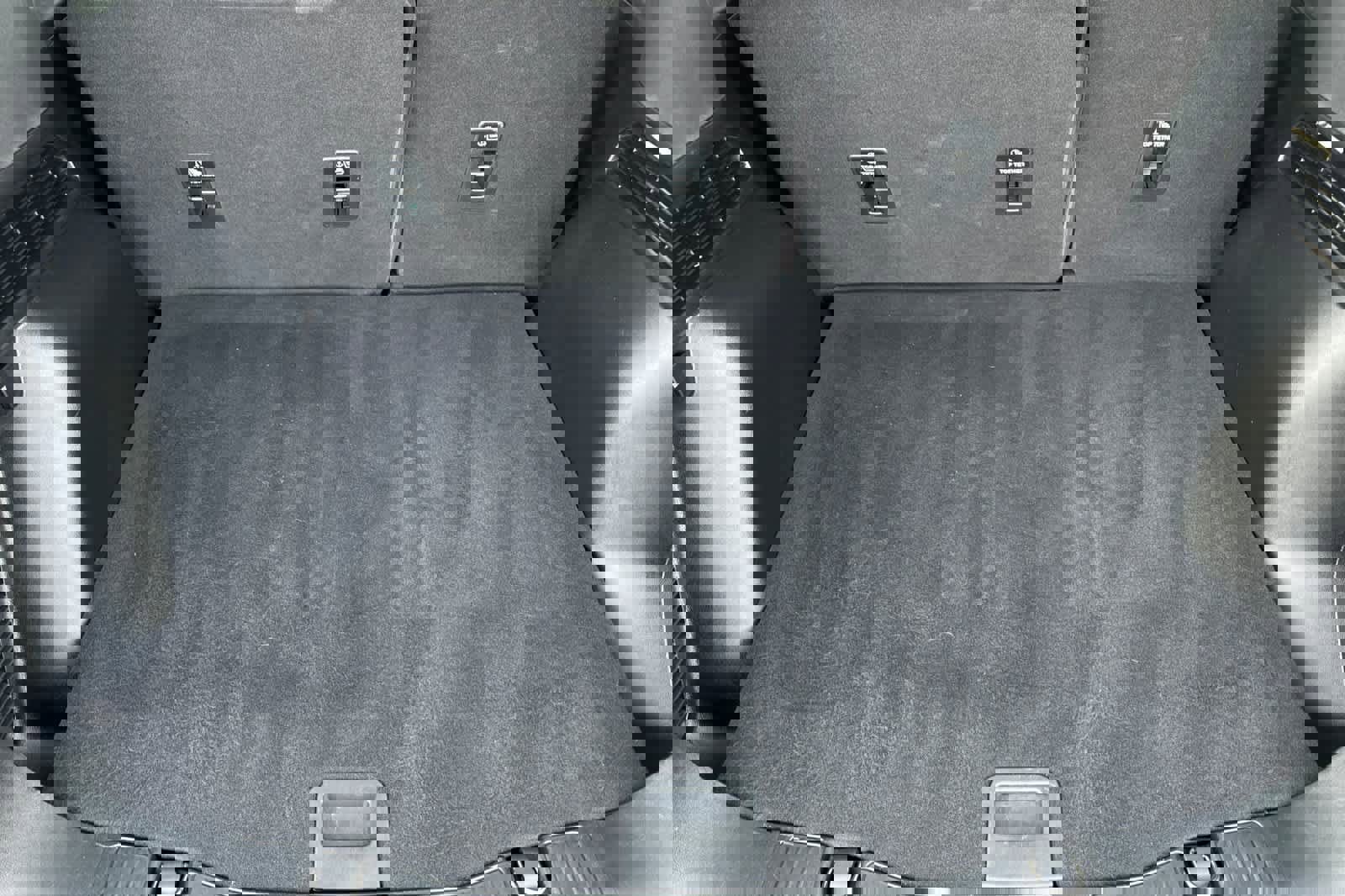 Used 2020 Ford Escape Titanium w/ Titanium Premium Package 2.0 image 15