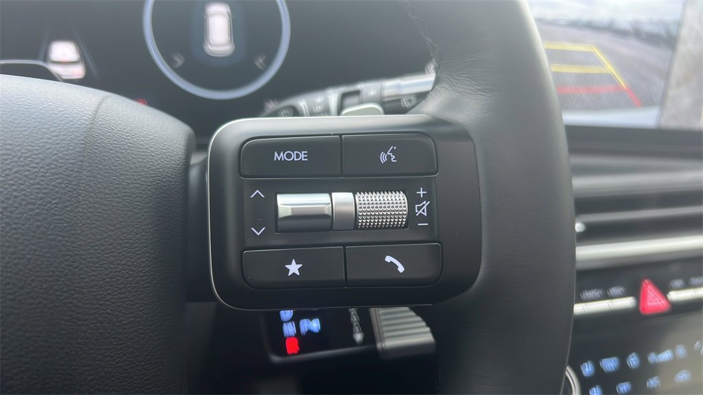 Used 2024 Hyundai Santa Fe Limited image 27