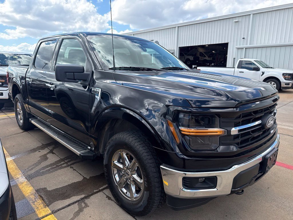 Used 2025 Ford F150 XLT w/ Equipment Group 301A Standard AWD/4WD image 3