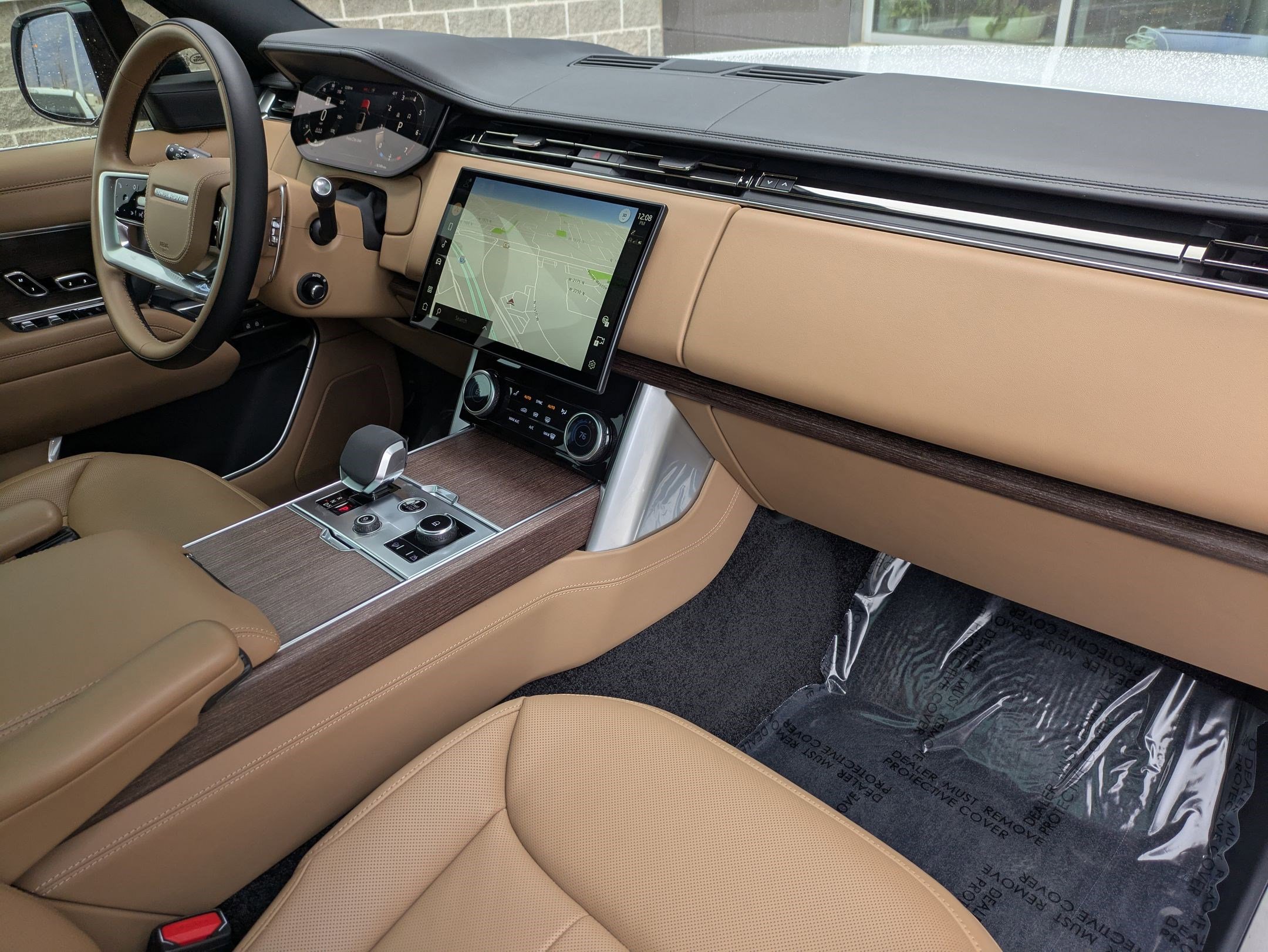 Certified 2023 Land Rover Range Rover SE image 31