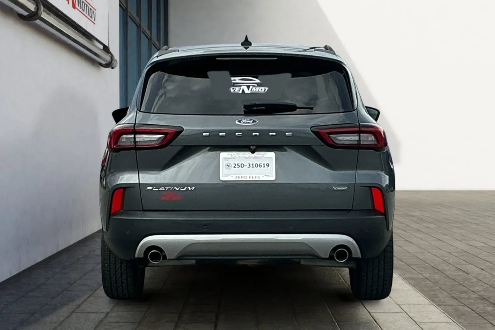 Used 2023 Ford Escape Platinum image 5