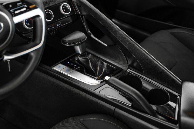 Used 2021 Hyundai Elantra SE w/ Cargo Package image 20