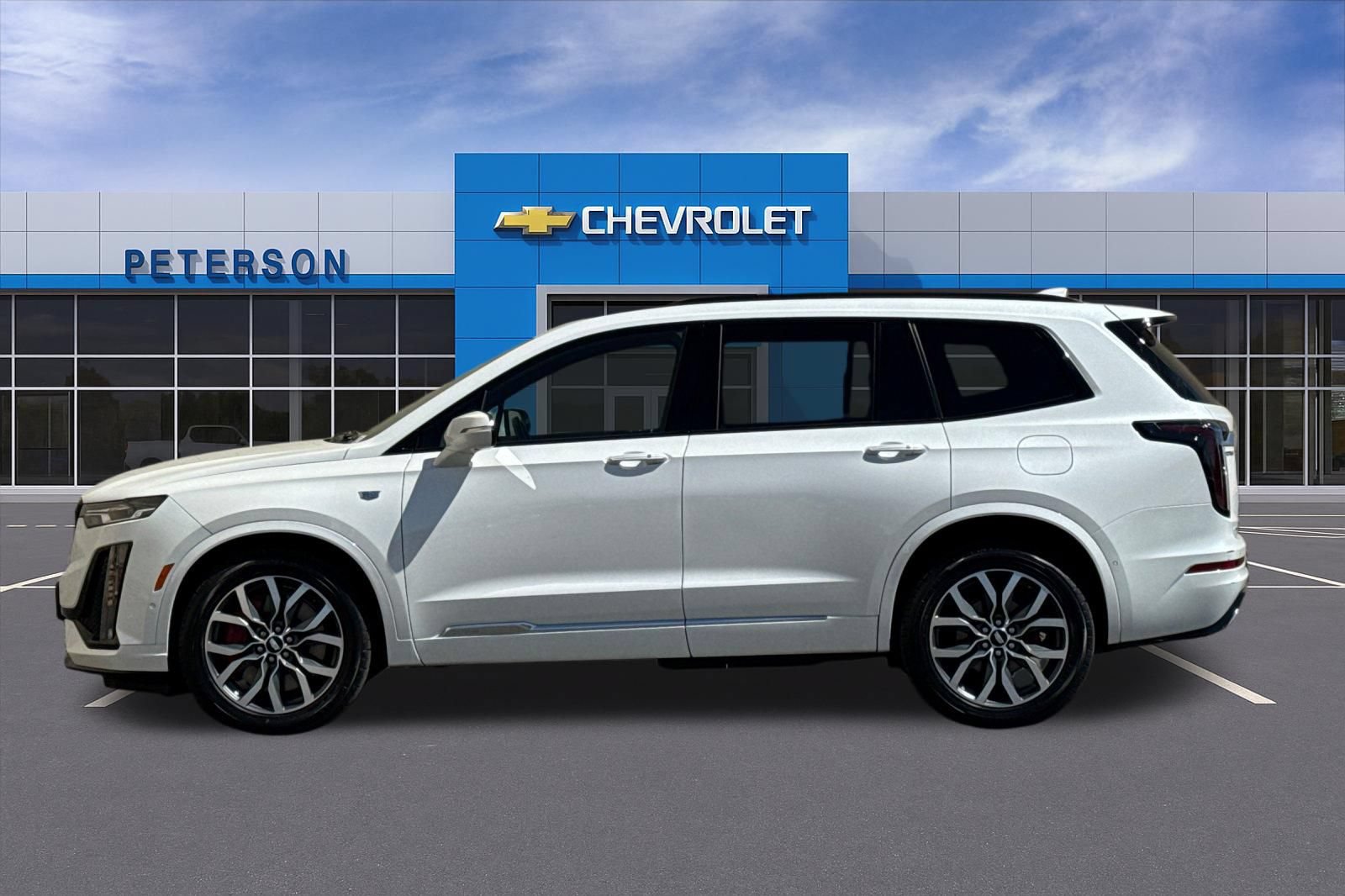 Used 2023 Cadillac XT6 Sport w/ Technology Package AWD/4WD image 7
