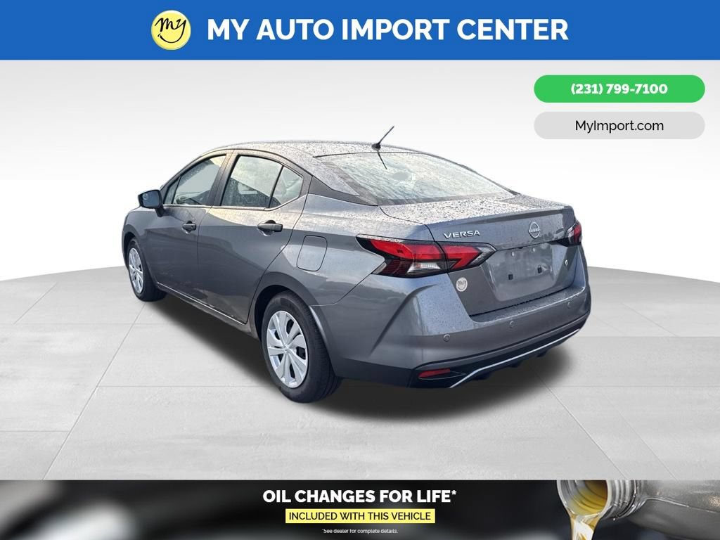 Used 2023 Nissan Versa S w/ Trunk Package FWD image 4