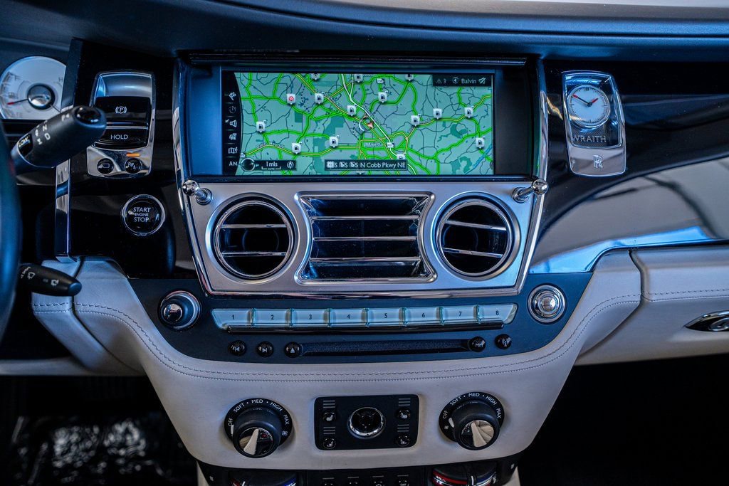Used 2018 Rolls-Royce Wraith image 36