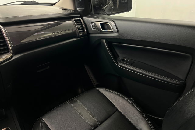 Used 2023 Ford Ranger Lariat w/ Equipment Group 501A High image 10