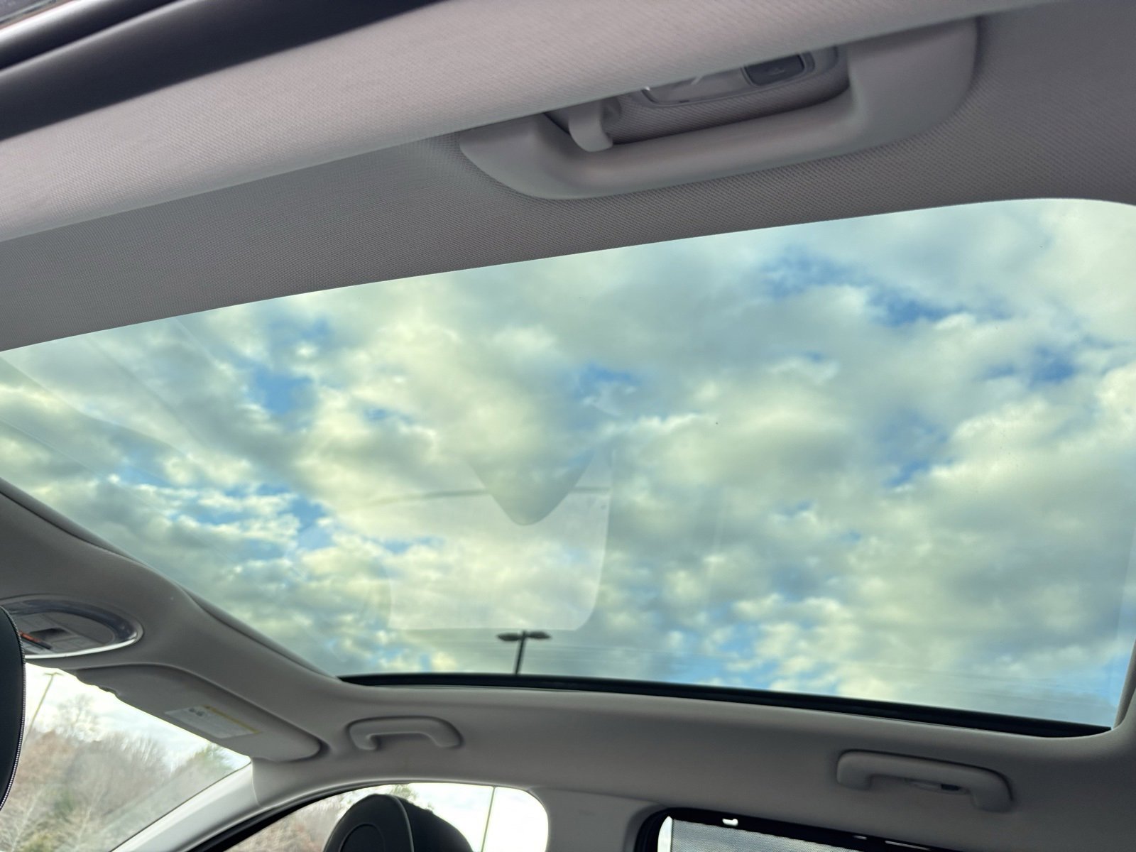 Certified 2022 Hyundai Ioniq 5 Limited w/ Cargo Package image 6