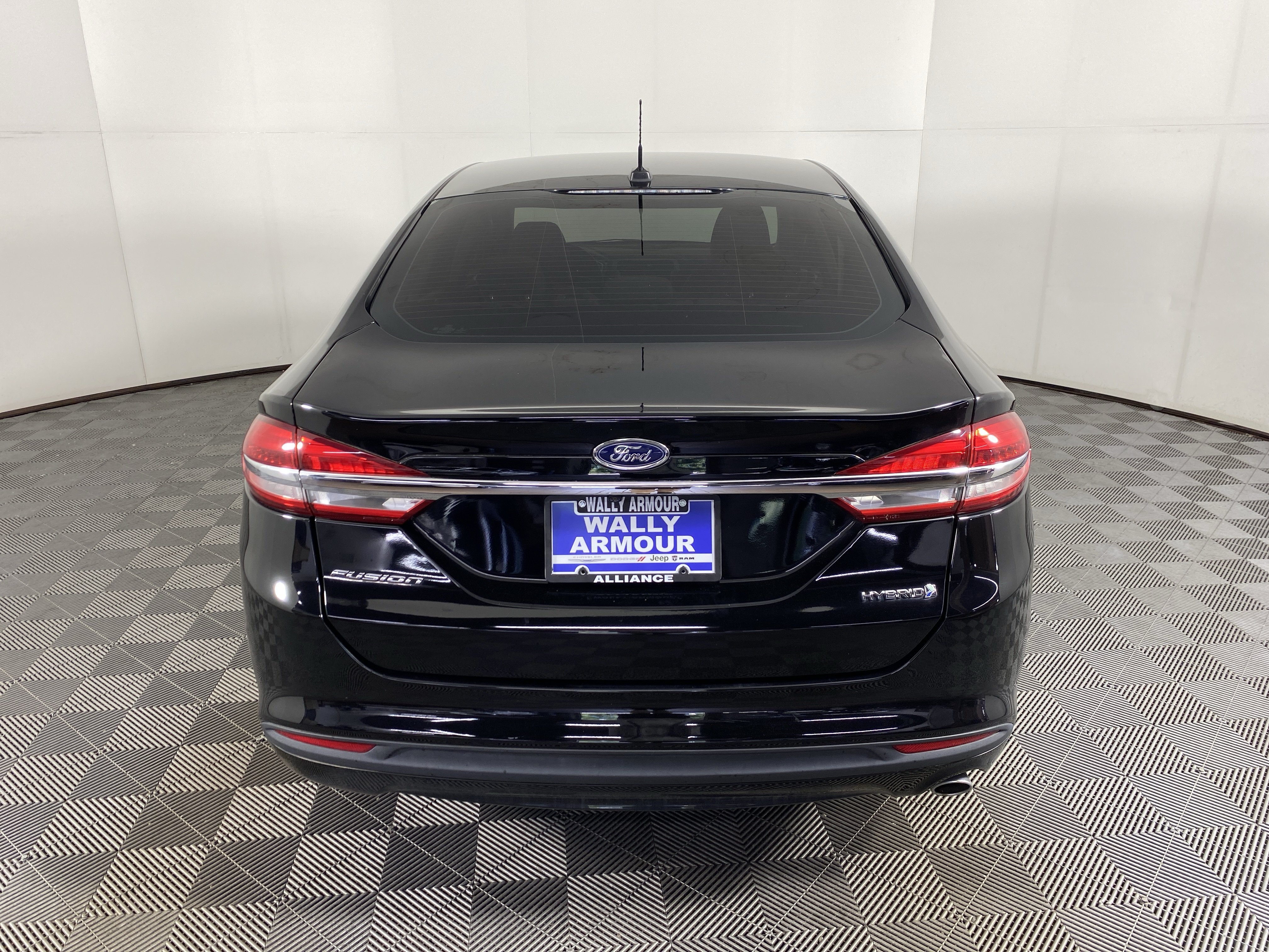 Used 2018 Ford Fusion S FWD image 7