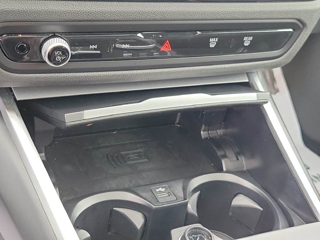 Used 2025 BMW 230i Coupe w/ Premium Package RWD image 29