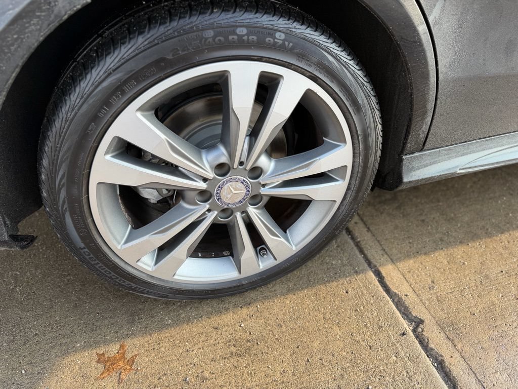 Used 2016 Mercedes-Benz E 350 4MATIC Sedan image 5