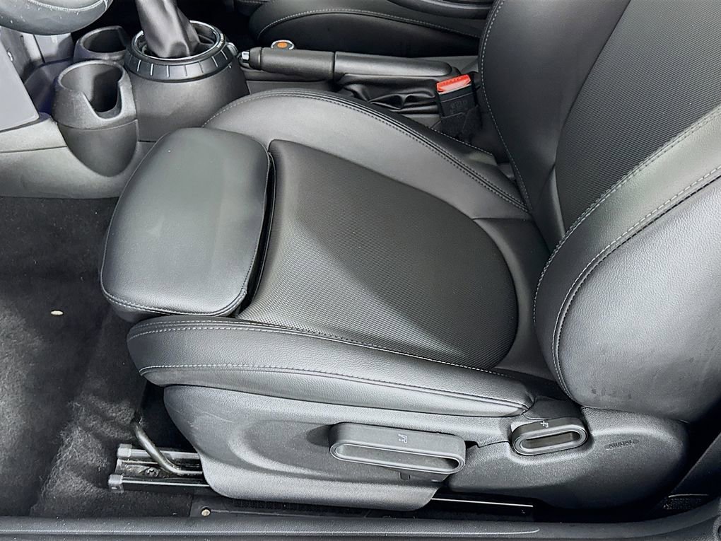 Used 2017 MINI Cooper 2-Door Hardtop FWD image 25