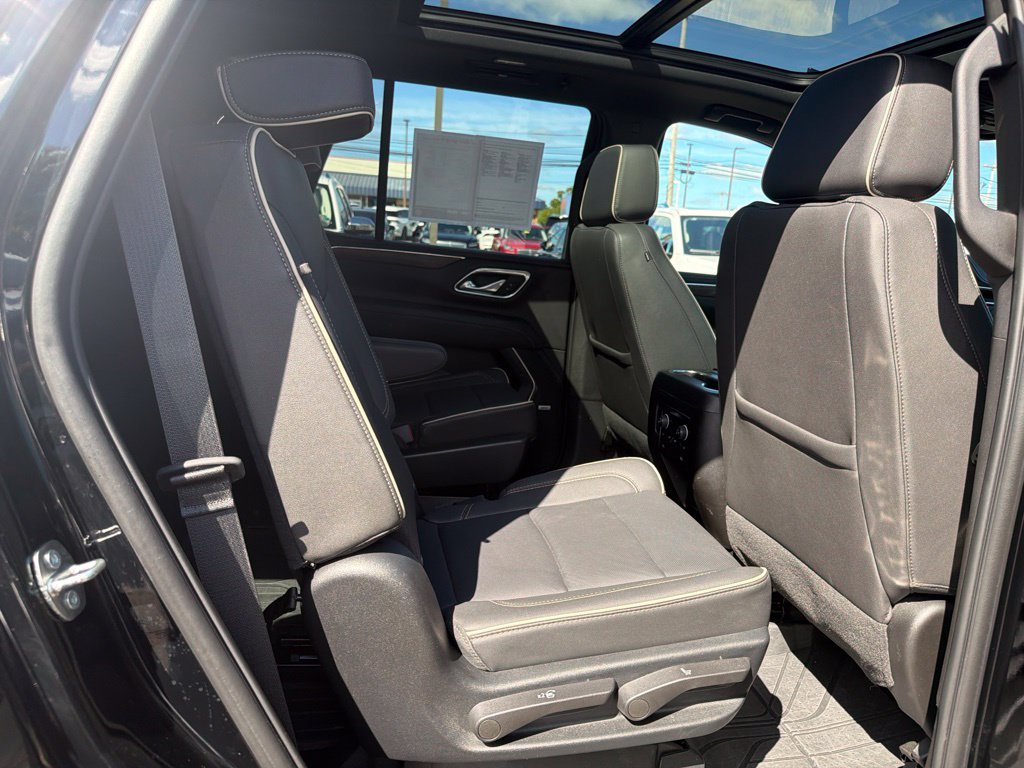Used 2023 Chevrolet Tahoe Premier AWD/4WD image 18
