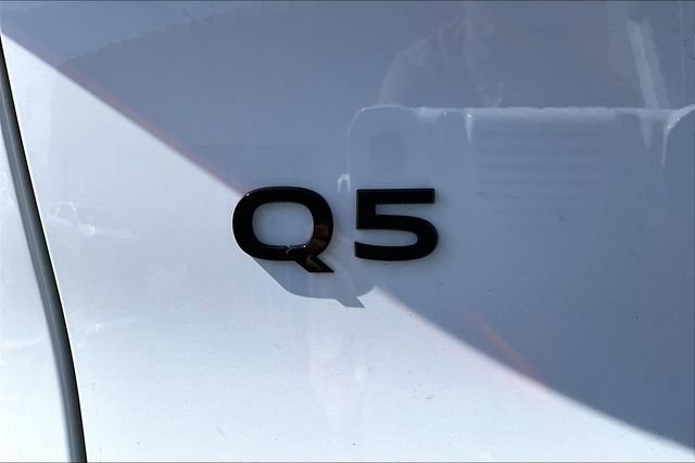 Used 2025 Audi Q5 Premium w/ Convenience Package AWD/4WD image 24
