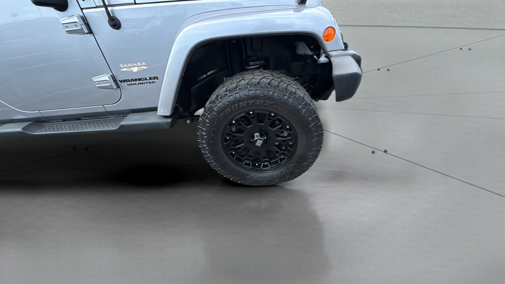 Used 2013 Jeep Wrangler Unlimited Sahara w/ Connectivity Group AWD/4WD image 35