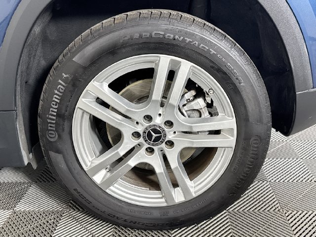 Used 2023 Mercedes-Benz GLA 250 4MATIC w/ Premium Package image 33