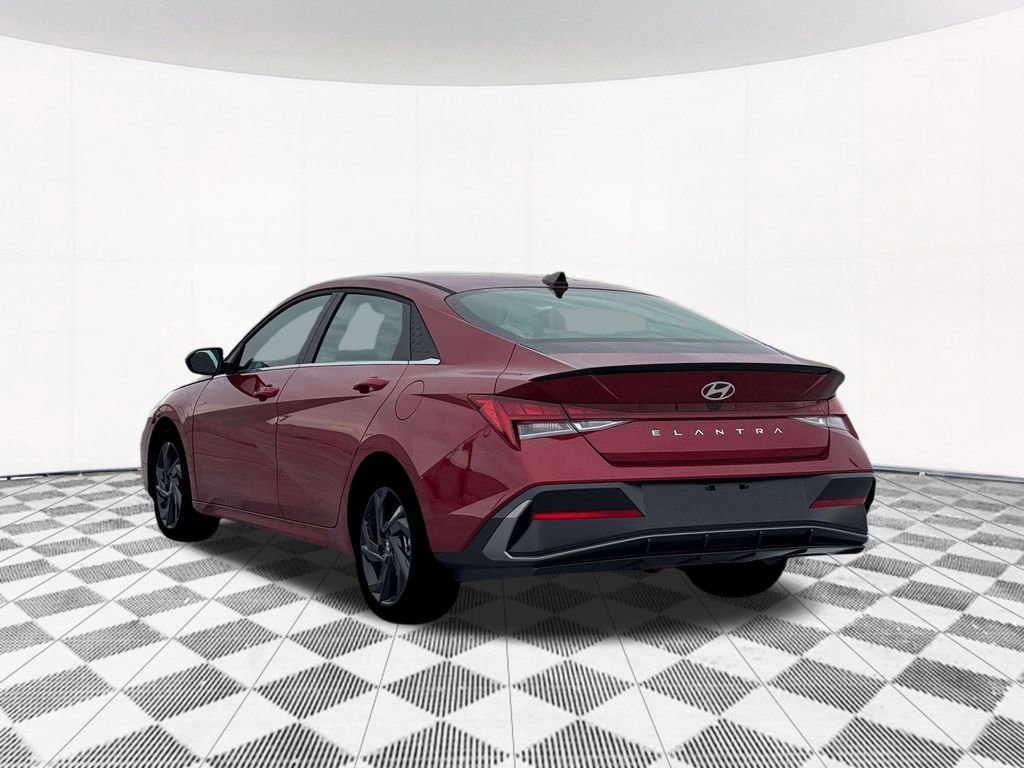 New 2026 Hyundai Elantra SEL Sport image 8