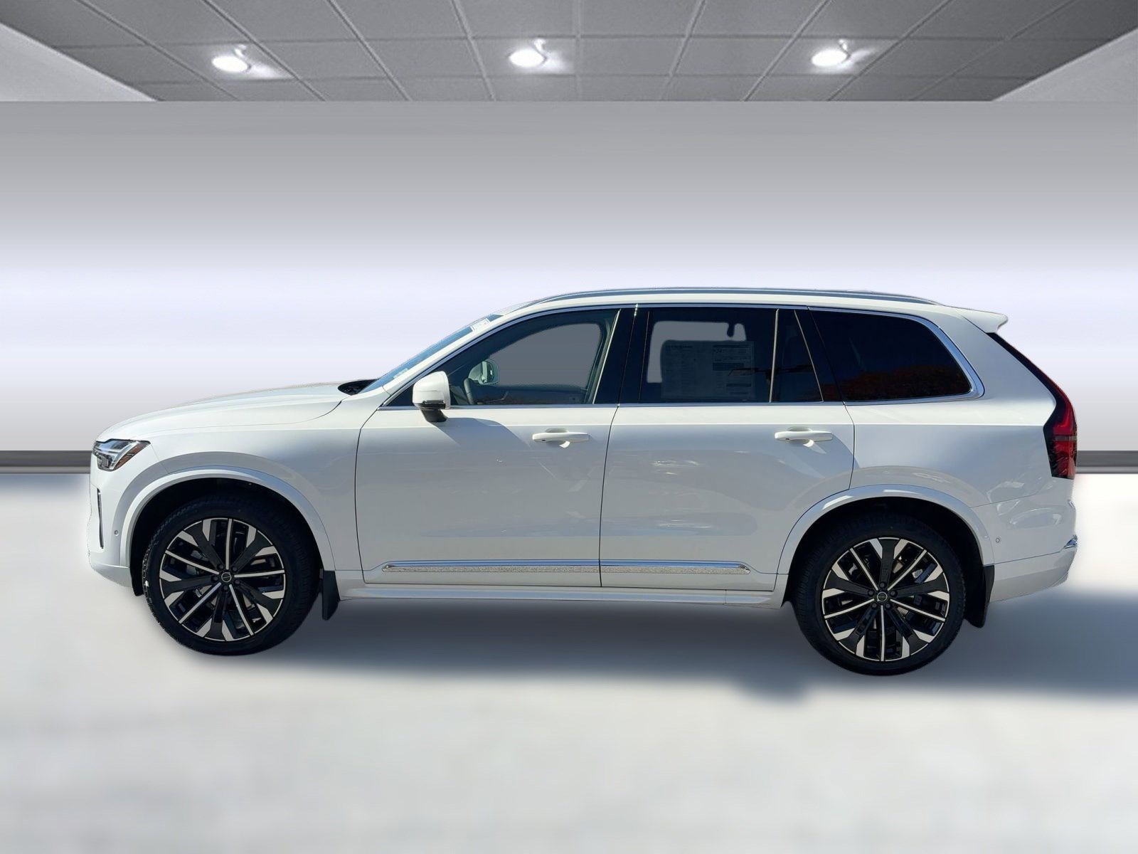New 2026 Volvo XC90 B5 Plus image 2