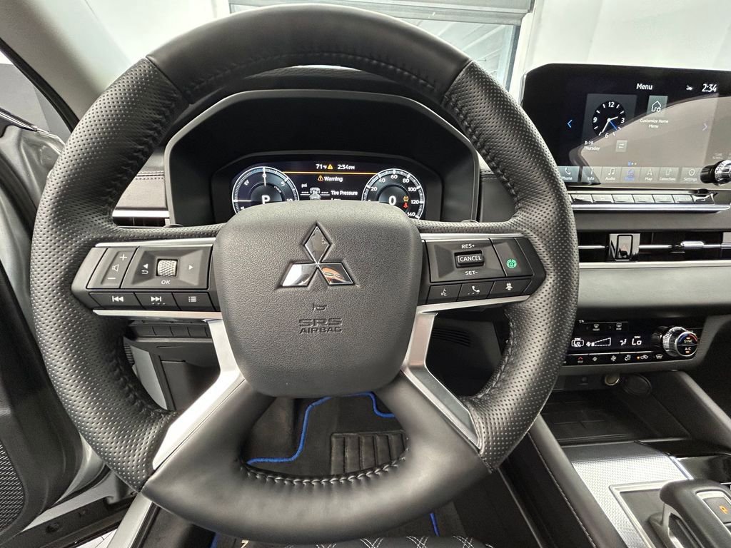 New 2025 Mitsubishi Outlander SEL image 37