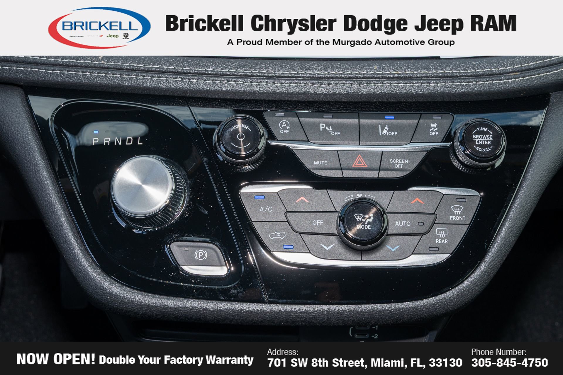 New 2026 Chrysler Pacifica Select image 25