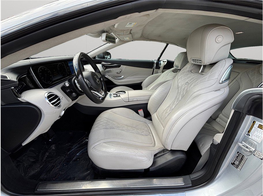 Used 2017 Mercedes-Benz S 550 S 550 Cabriolet 2D image 2