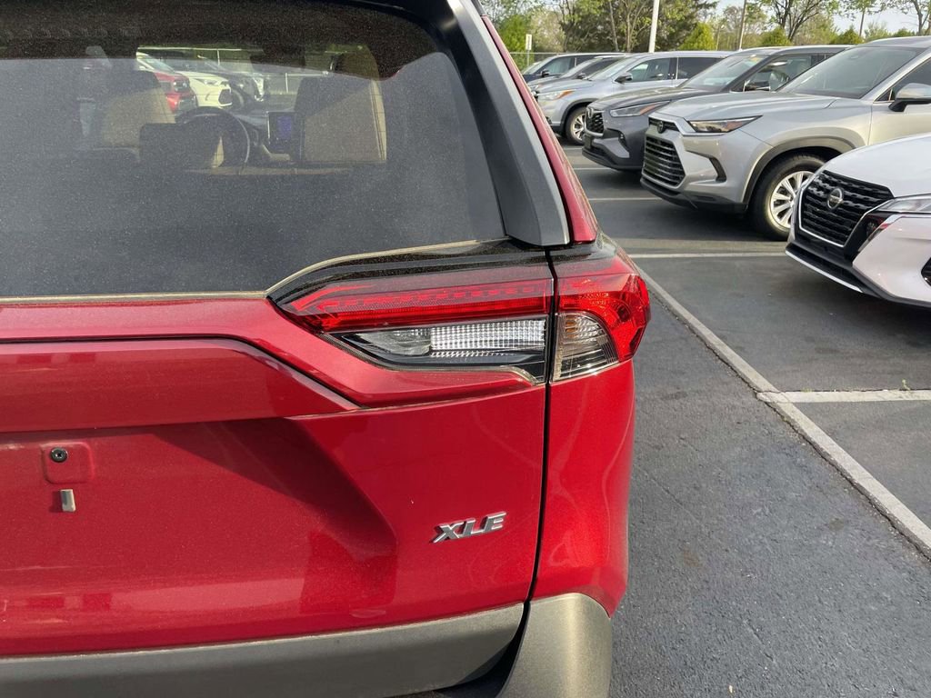 Used 2025 Toyota RAV4 XLE Premium FWD image 17