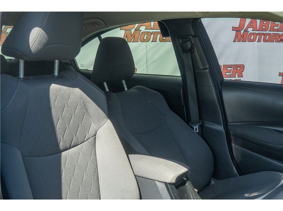 Used 2022 Toyota Corolla LE FWD image 4