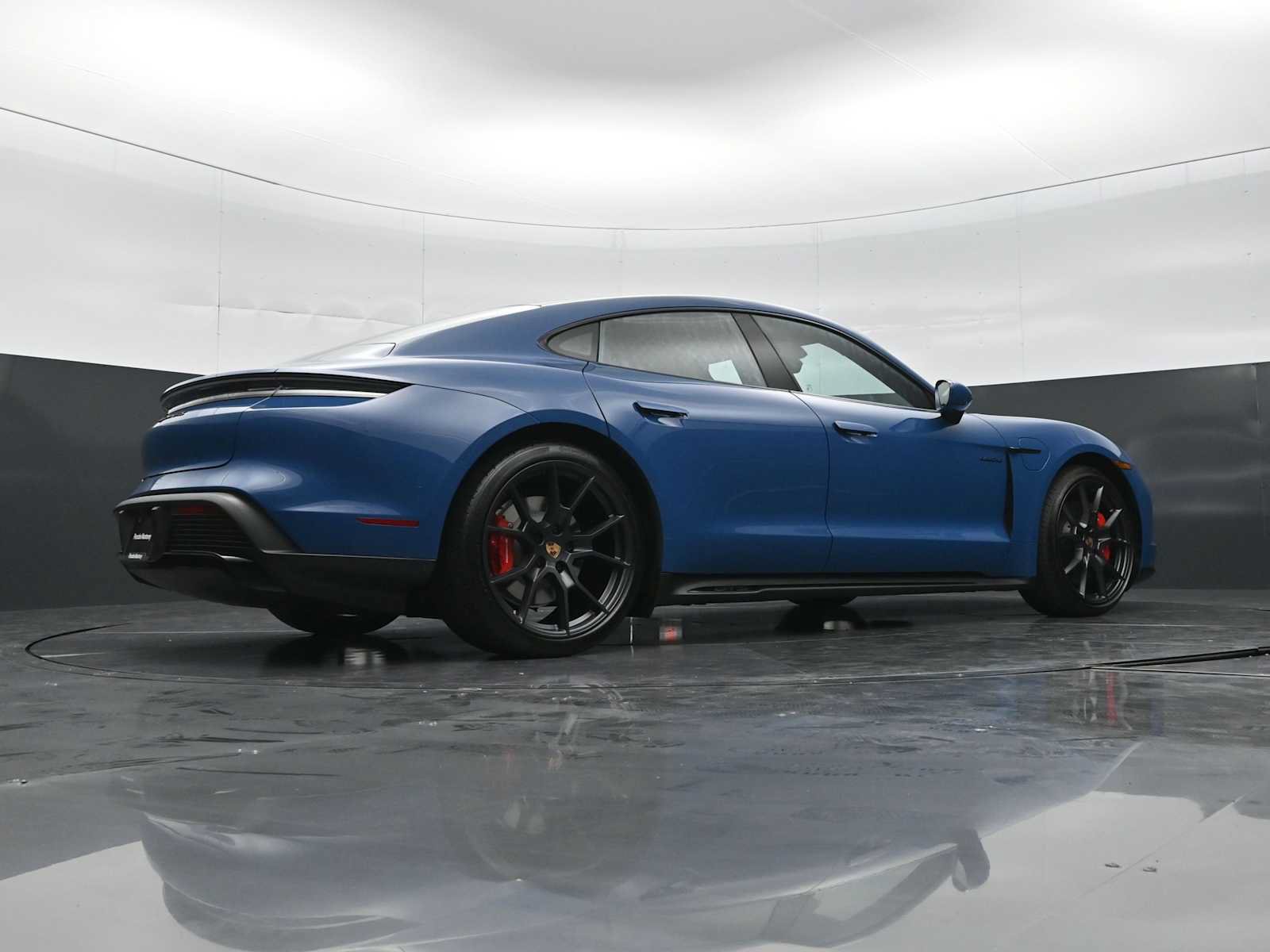 New 2026 Porsche Taycan GTS AWD/4WD image 42