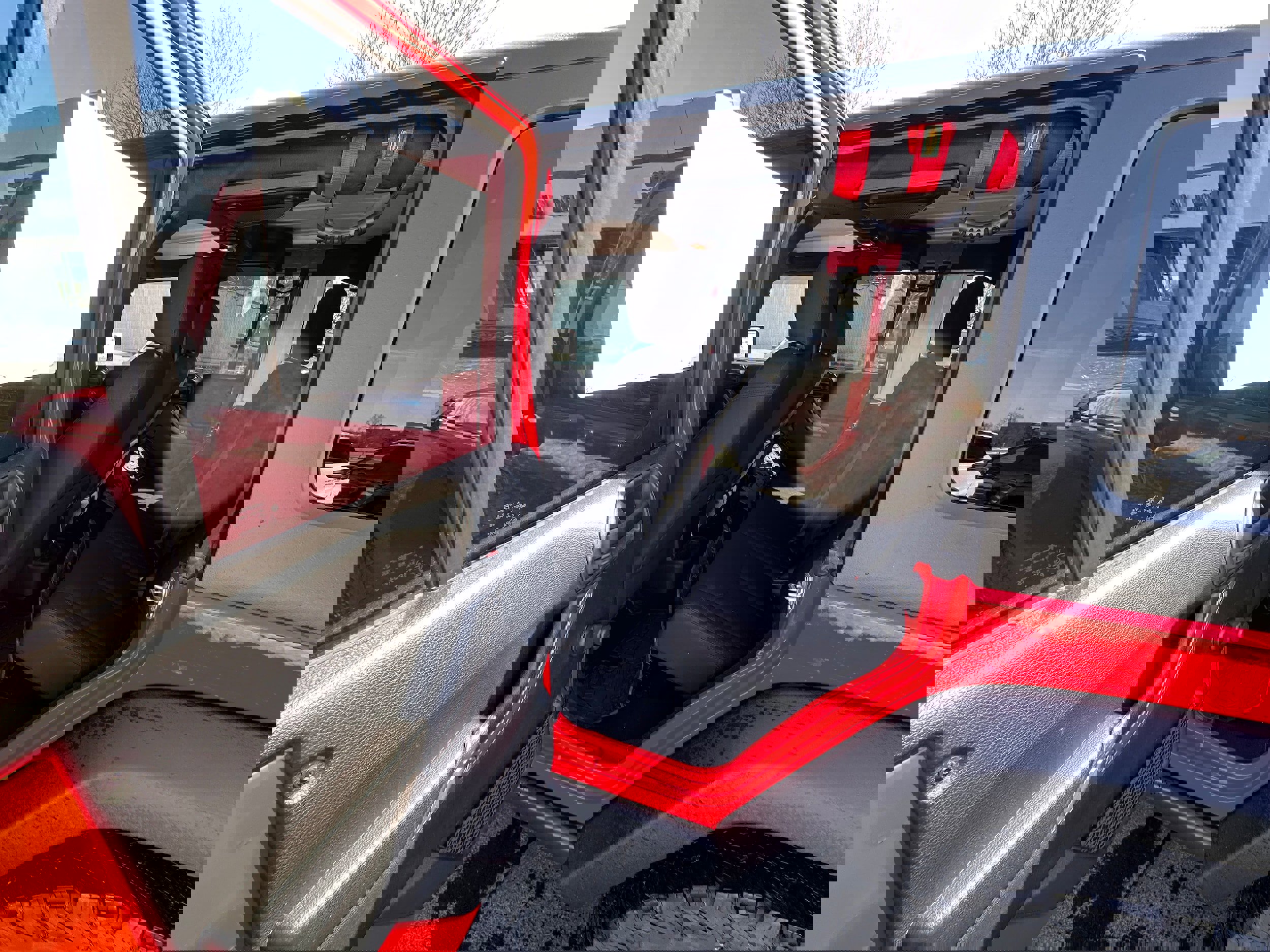 Used 2018 Jeep Wrangler Unlimited Sport image 11