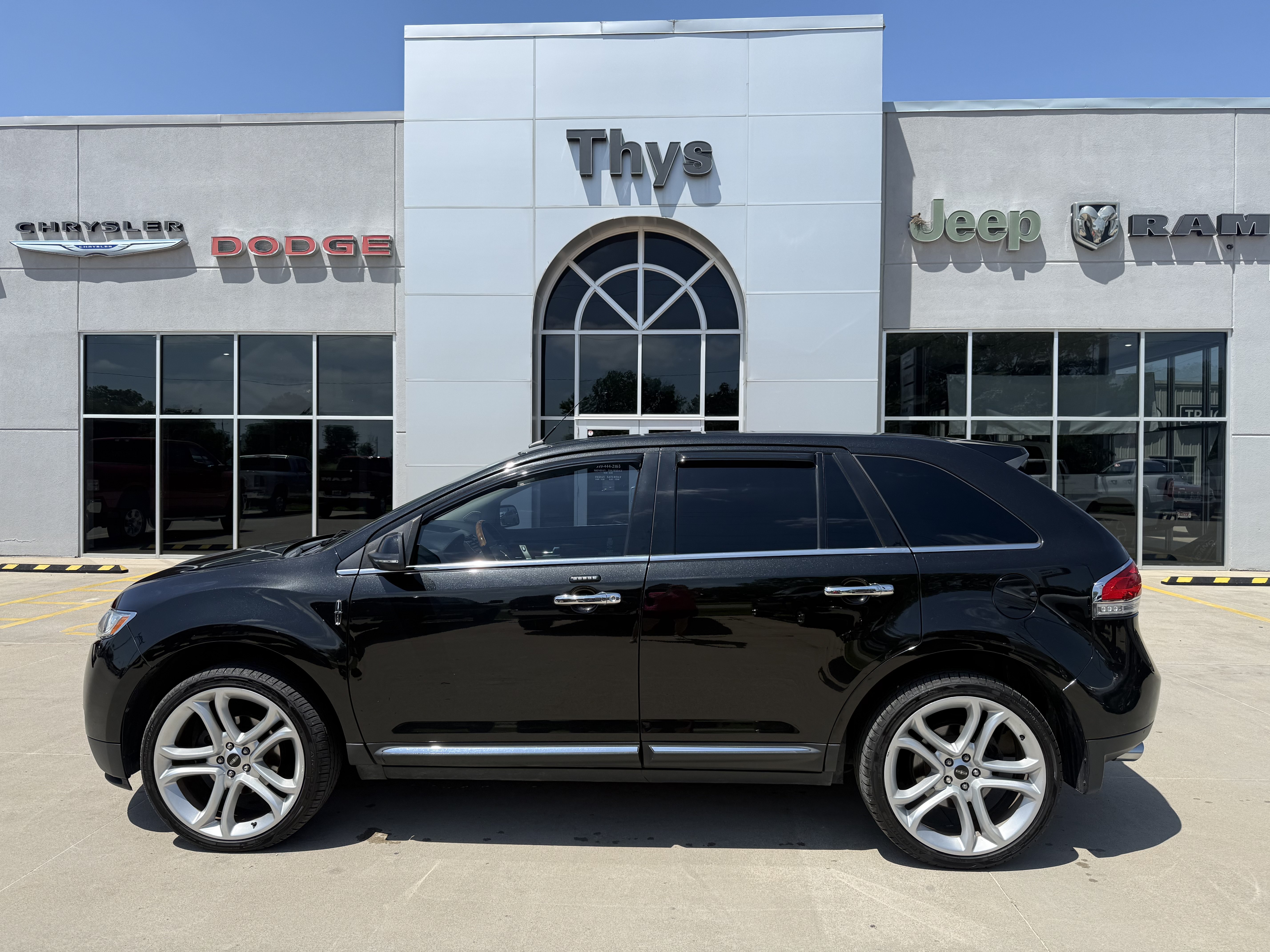 Used 2014 Lincoln MKX AWD w/ Equipment Group 102A image 32
