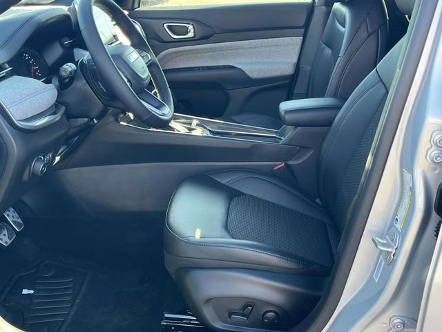 New 2026 Jeep Compass Latitude image 10