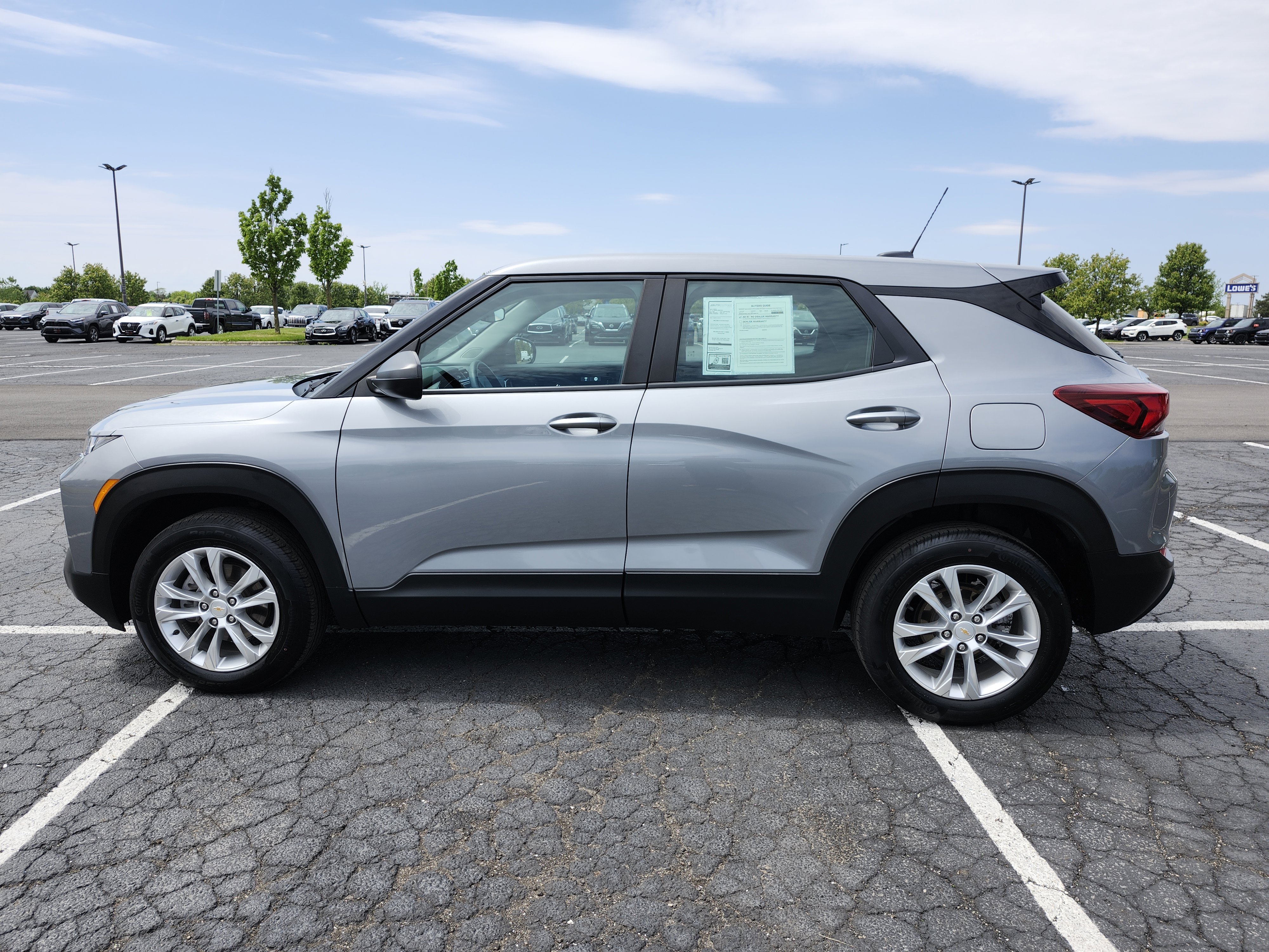 Used 2023 Chevrolet TrailBlazer LS AWD/4WD image 12