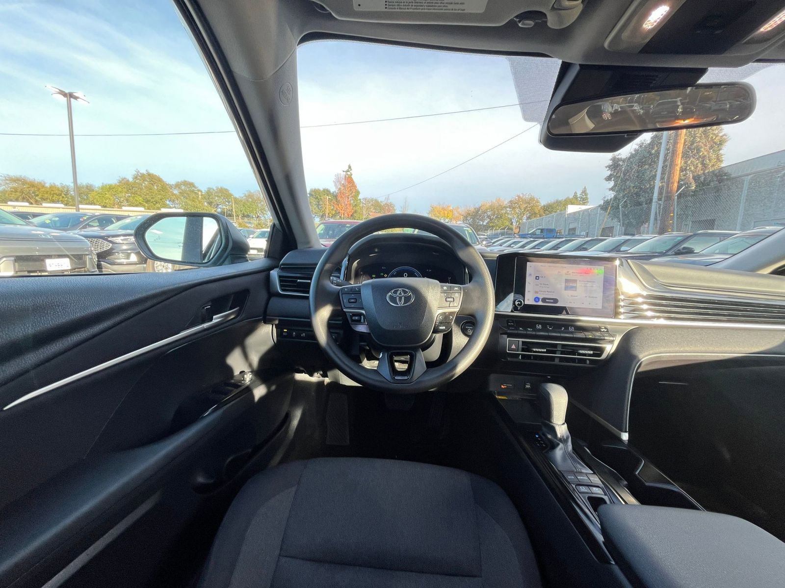 Used 2025 Toyota Camry LE image 32