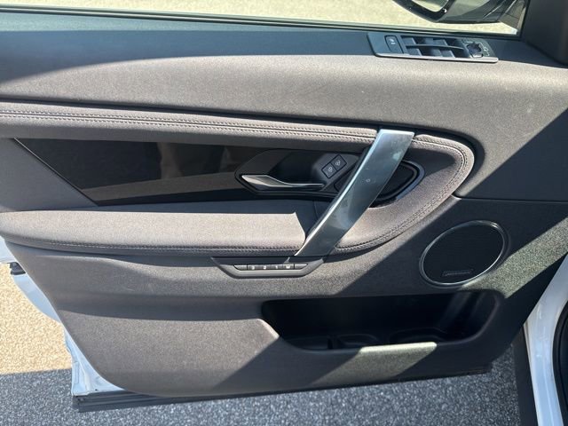 Used 2022 Land Rover Discovery Sport S image 25