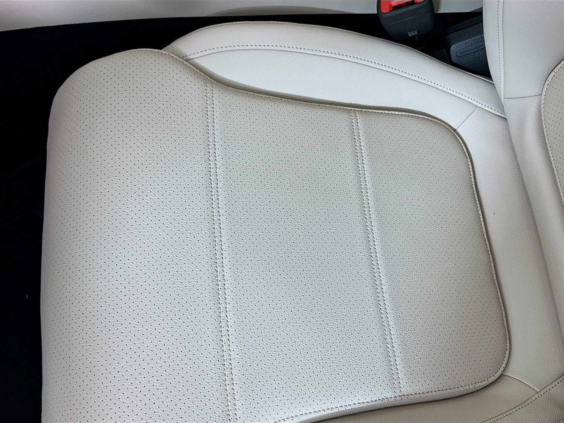 New 2026 Mercedes-Benz C 300 Sedan image 21