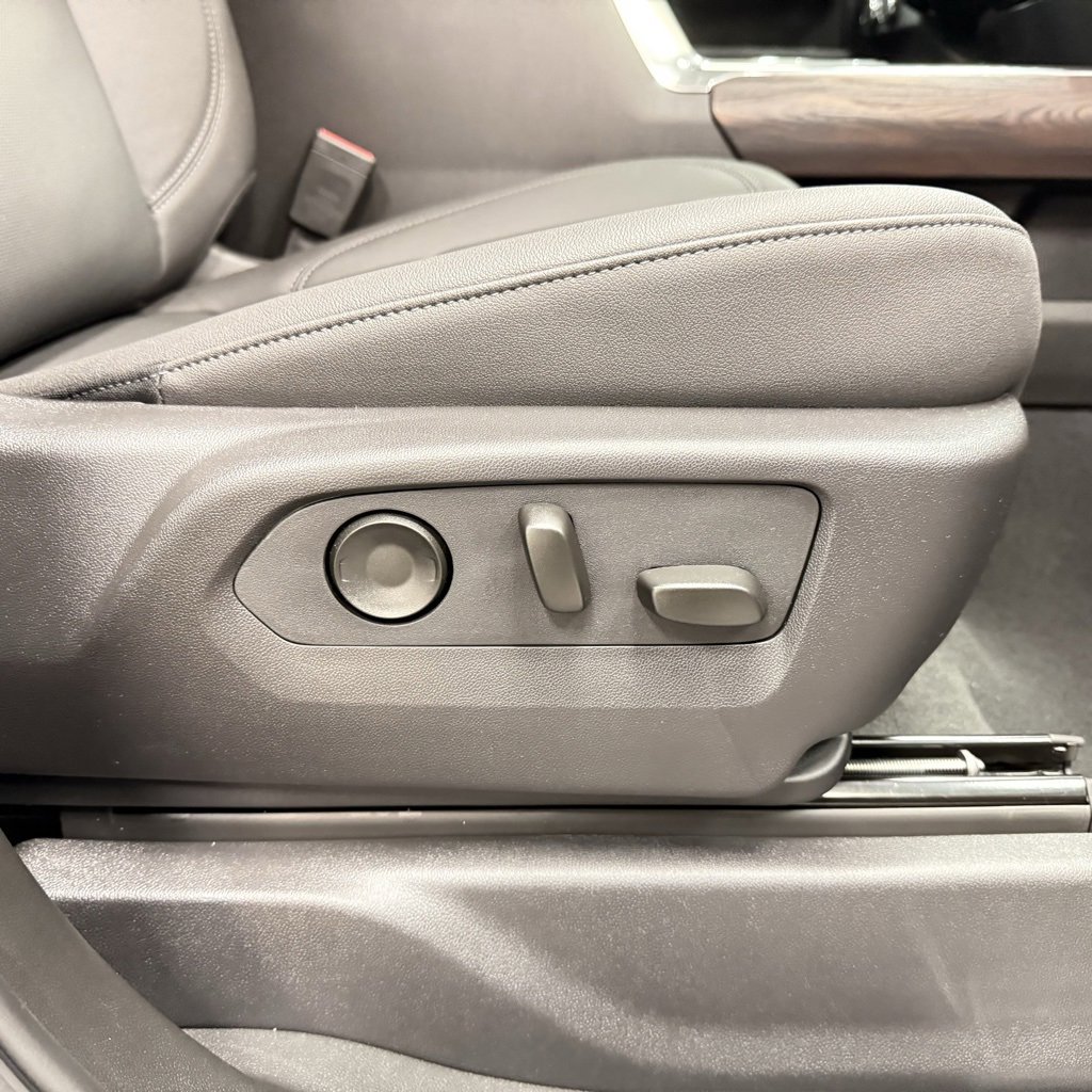 New 2026 GMC Sierra 2500 SLT w/ SLT Premium Package image 16