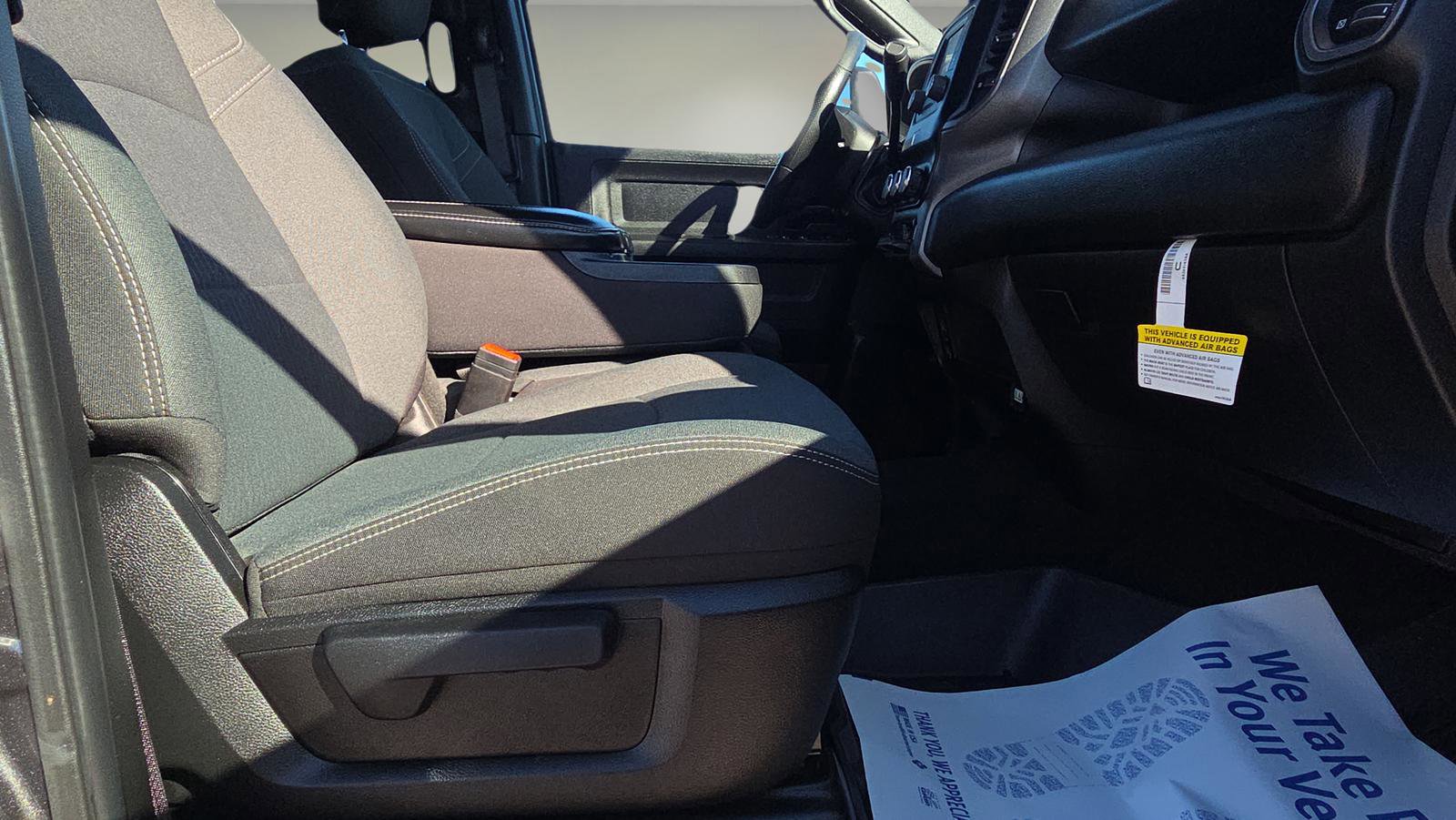 Used 2024 RAM 3500 Tradesman w/ Chrome Appearance Group image 15